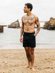 Men Hybrid Short in Navy - Walker