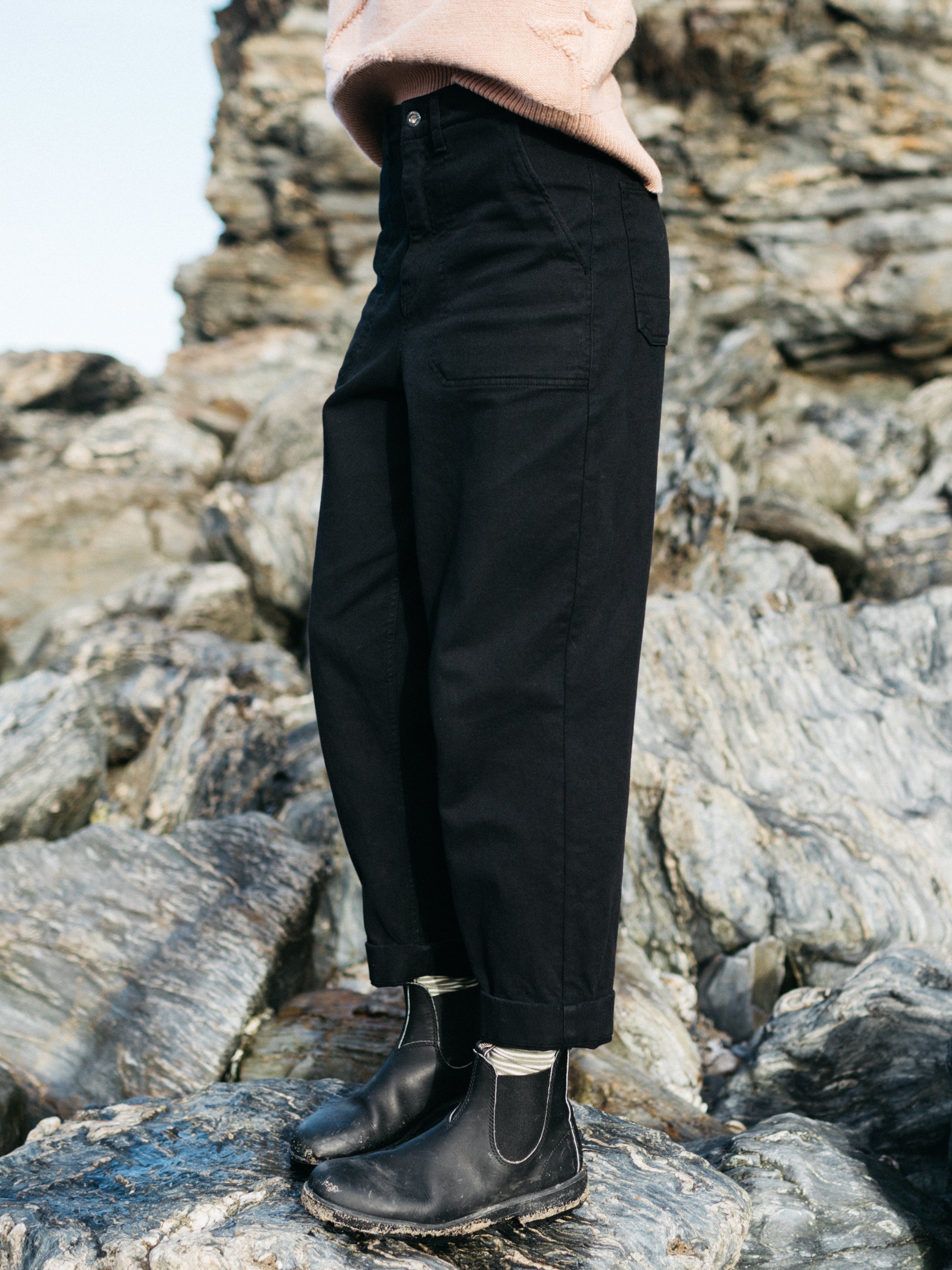 Women Yarrel Canvas Trouser in Black