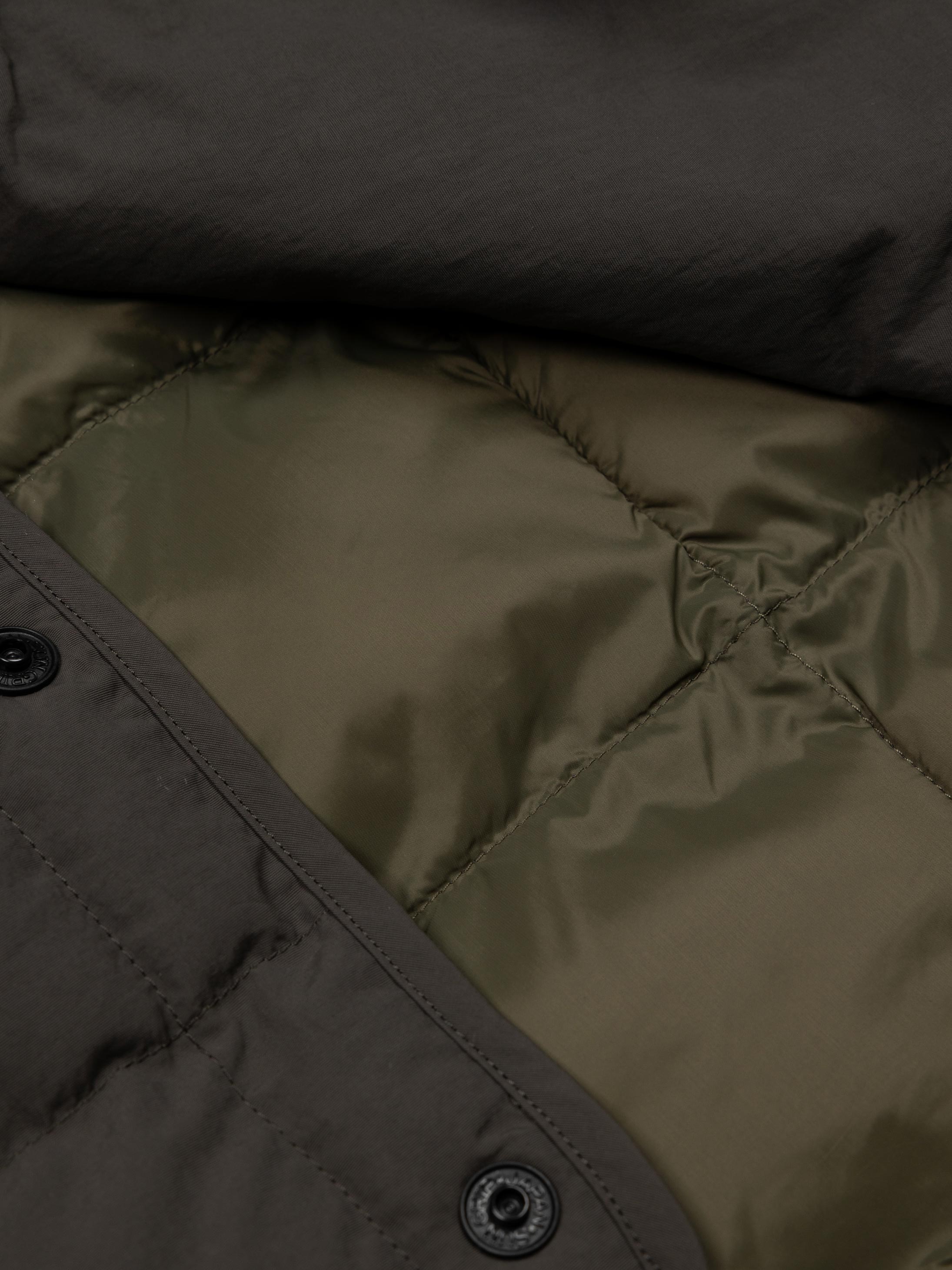 Men Lapwing Shirt in Raven