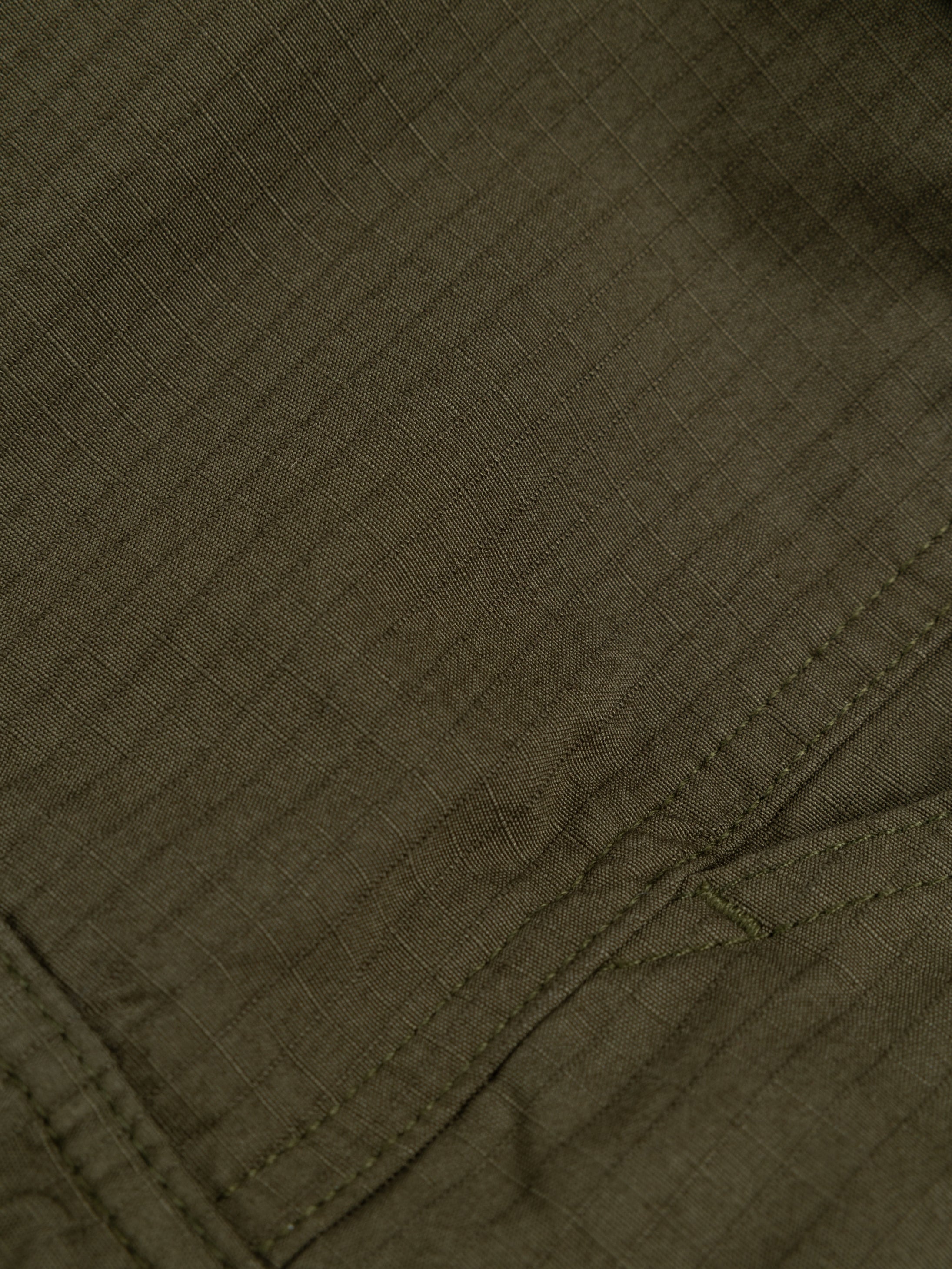 Men Organic Cotton Cargo Trouser in Olive - Clipper
