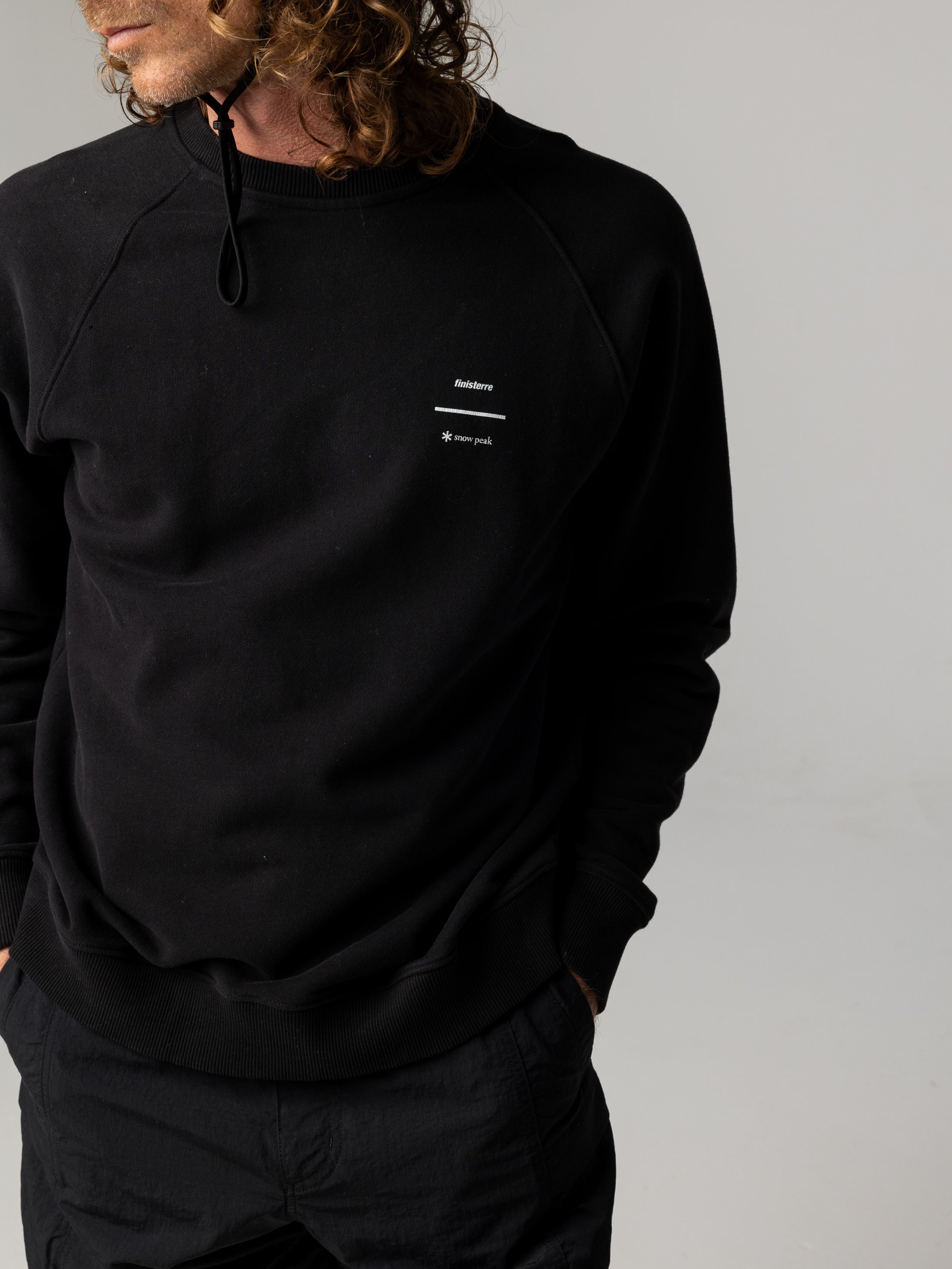 Men Snow Peak + Finisterre Organic Sweatshirt in Black
