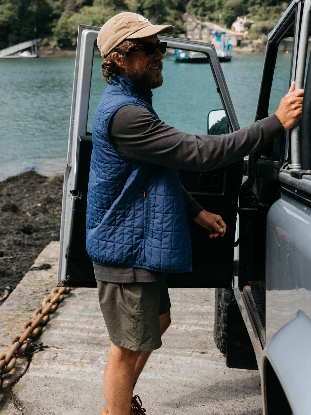 Men Insulated Gilet in Navy - Firecrest