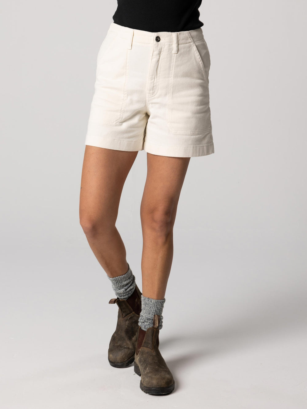 Women Yarrel Canvas Short in Ecru