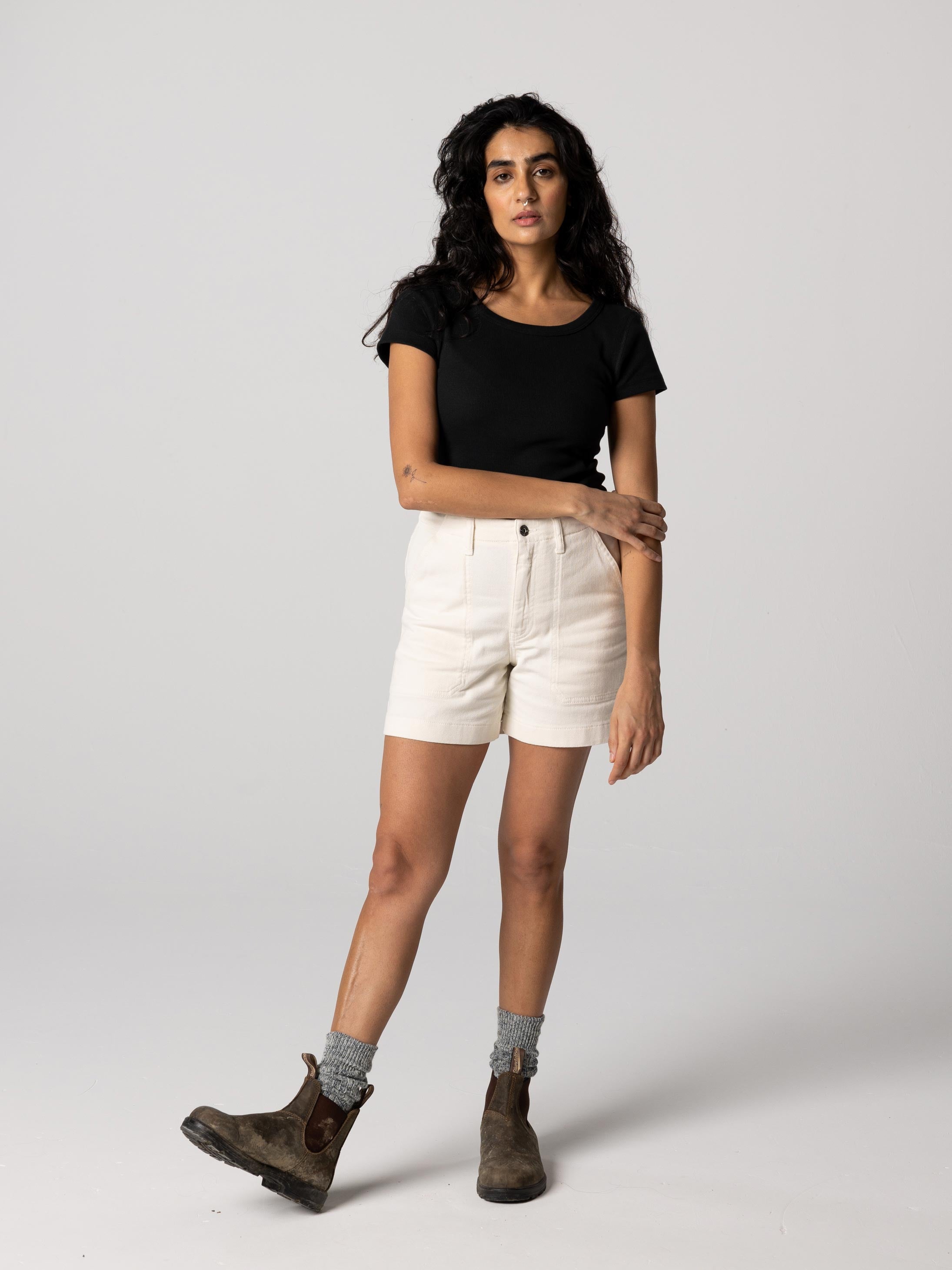 Women Yarrel Canvas Short in Ecru