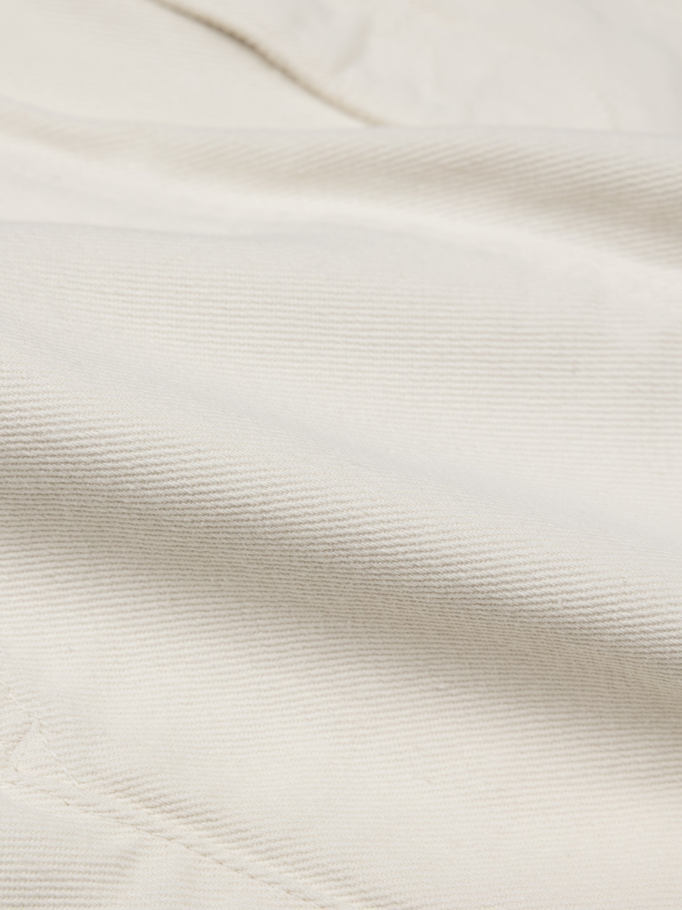 Women Yarrel Canvas Short in Ecru