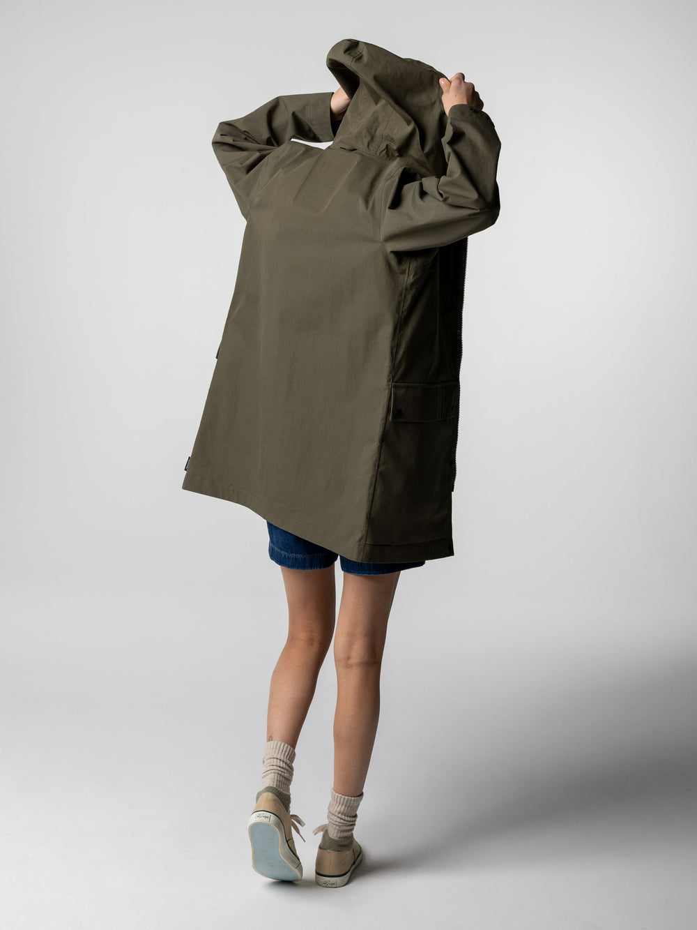 Women Organic Cotton Waterproof Jacket in Olive - Litus