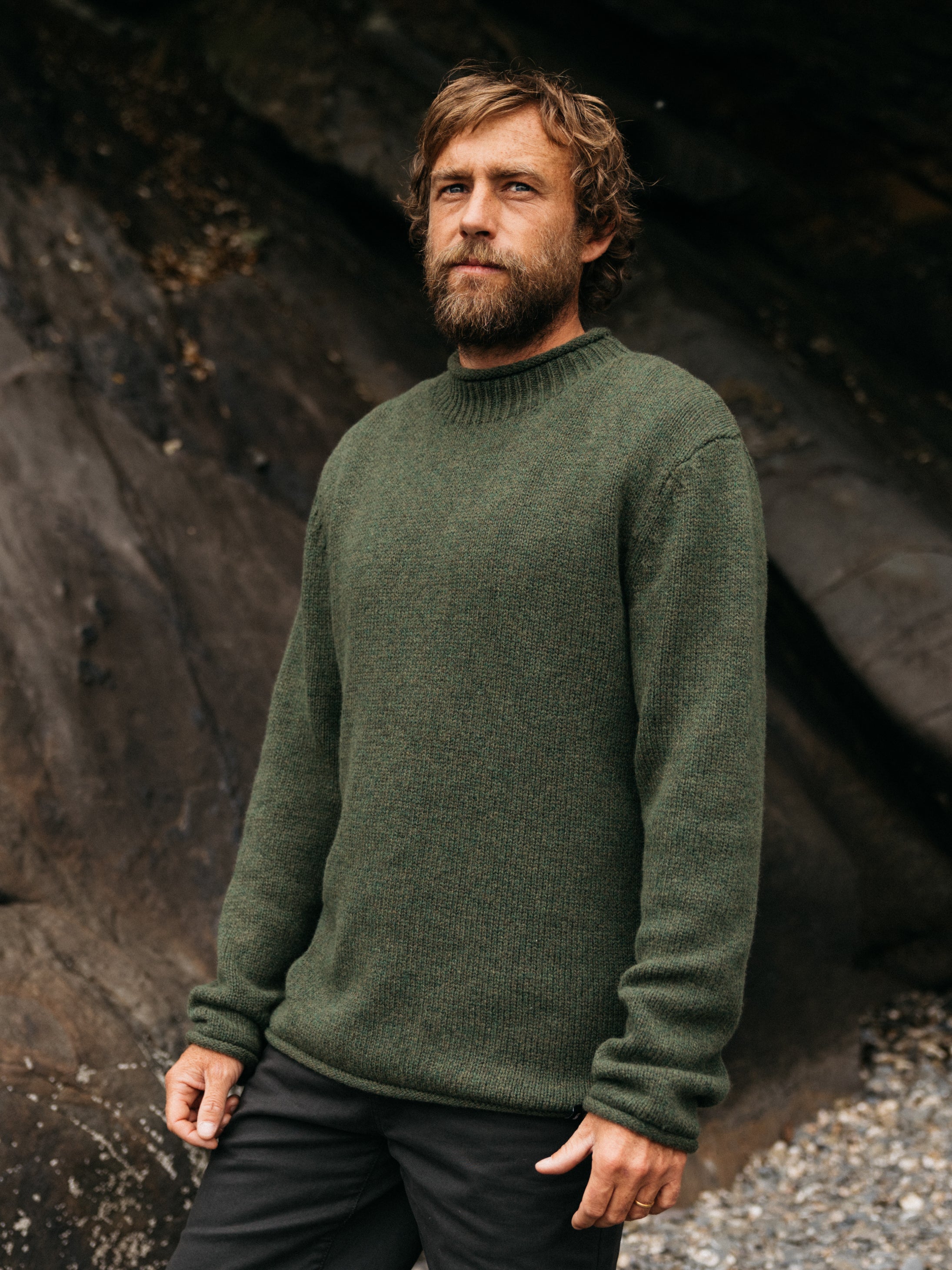 Men Wool Taran Jumper in Olive