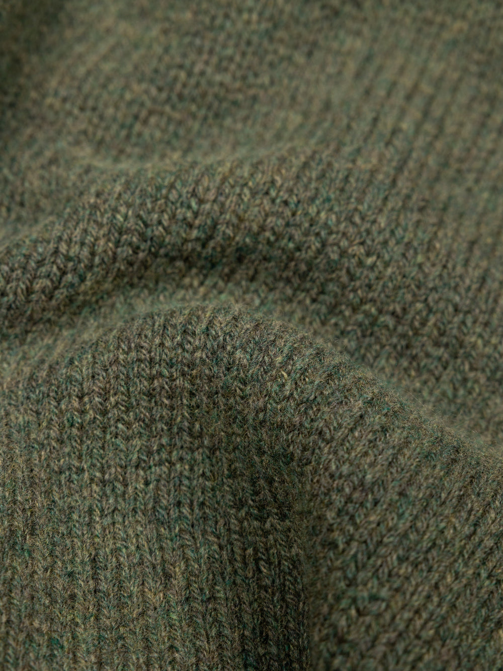 Men Wool Taran Jumper in Olive
