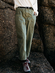 Women Organic Cotton Barrel Trouser in Bayleaf Green - Croft