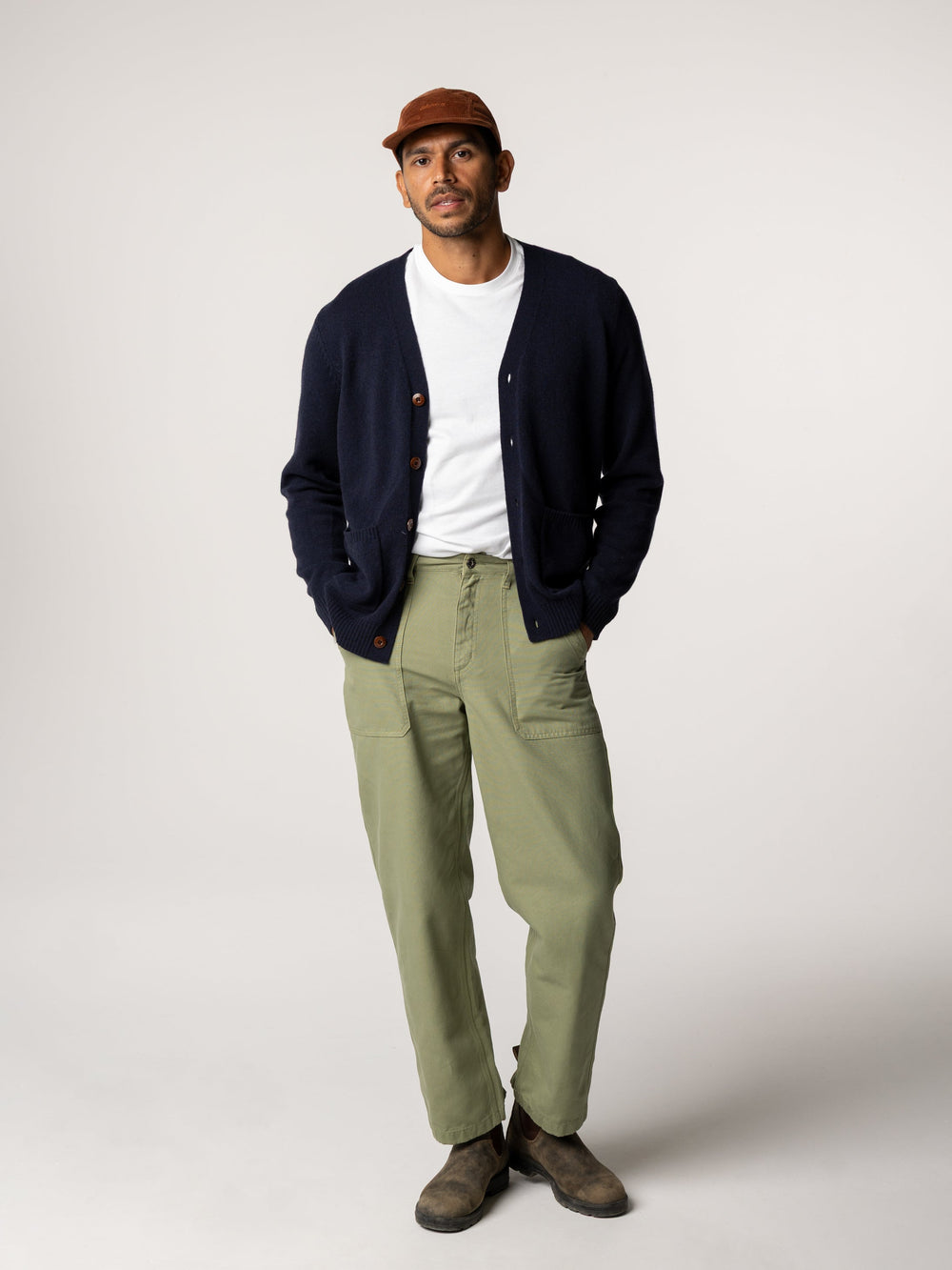 Men Organic Cotton Basset Utility Trouser in Green