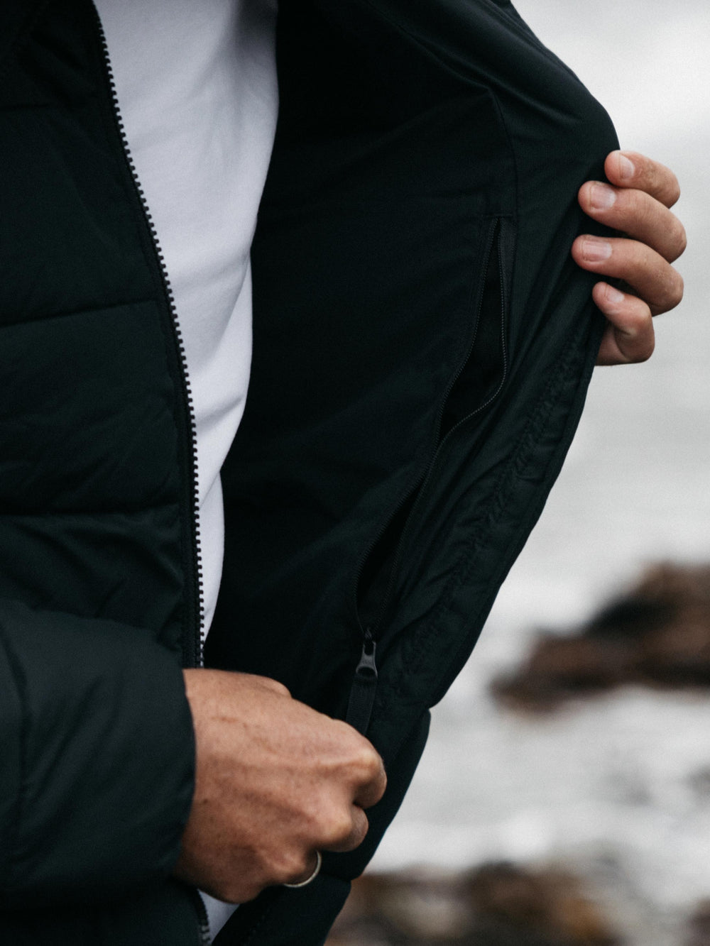 Men Nebulas Insulated Jacket in Black