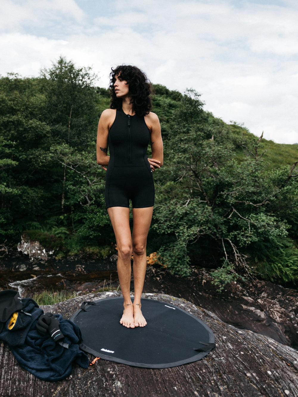 Women 2e Yulex Sleeveless Shorty Wetsuit in Black