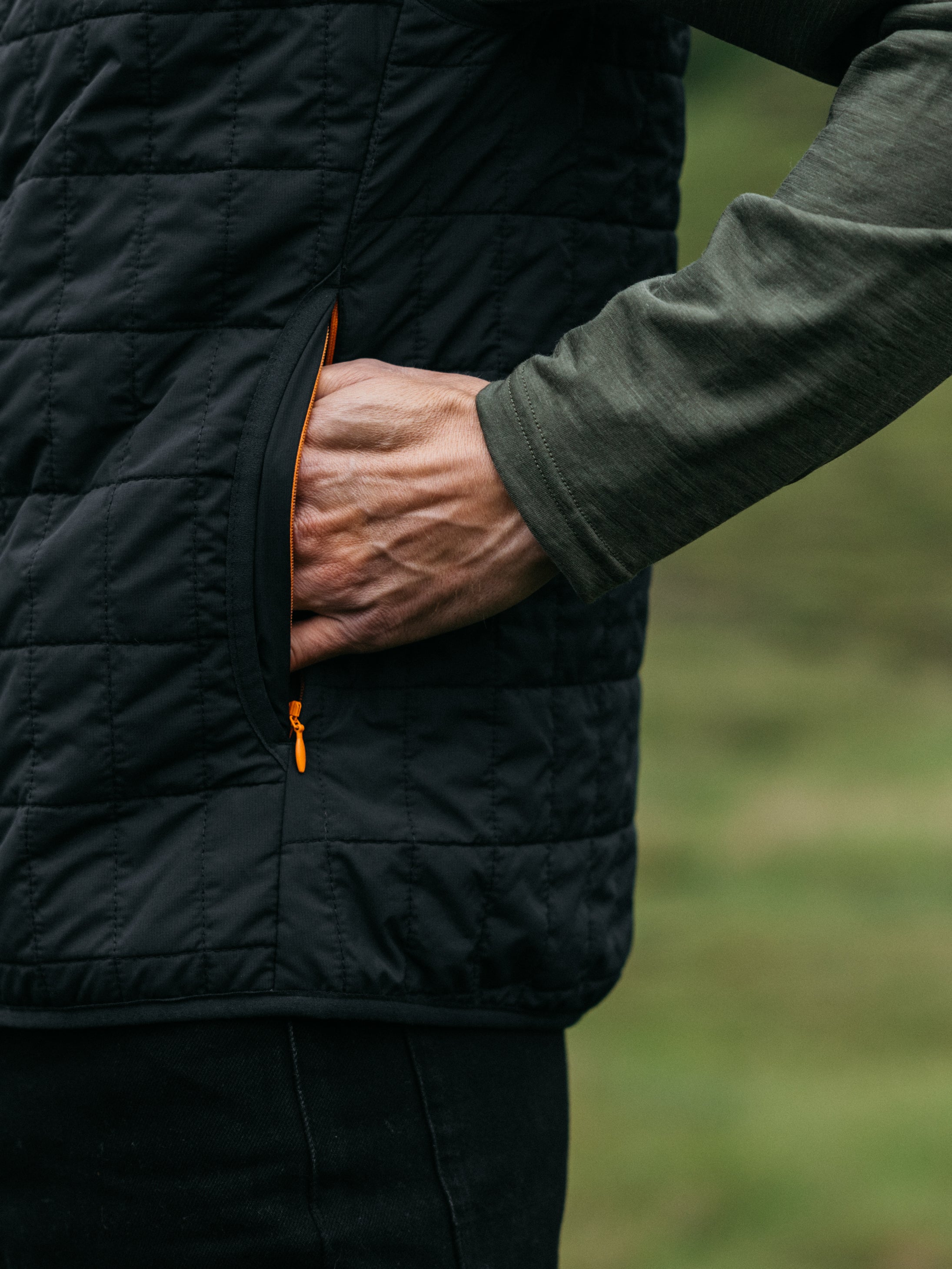 Men Firecrest Gilet in Black