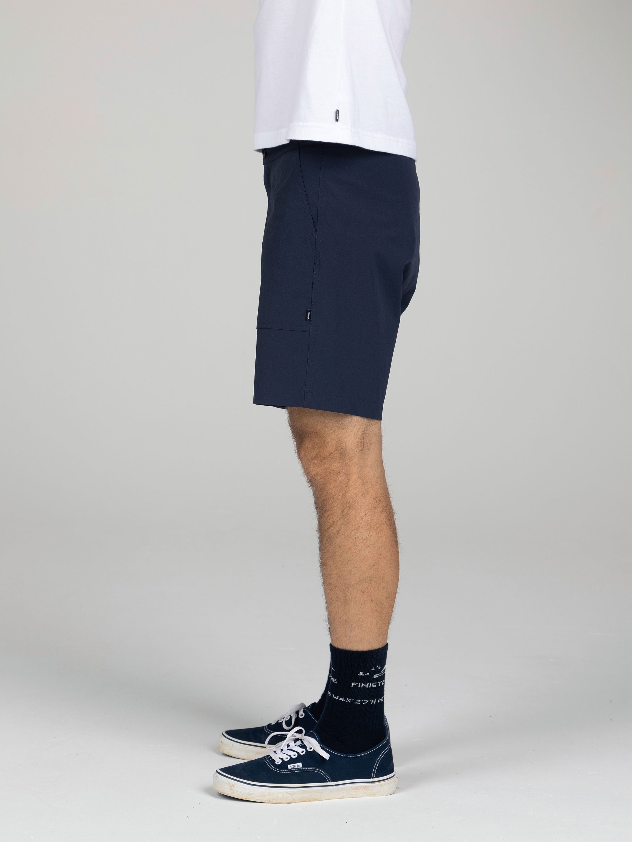Men Walker Hybrid Short in Navy