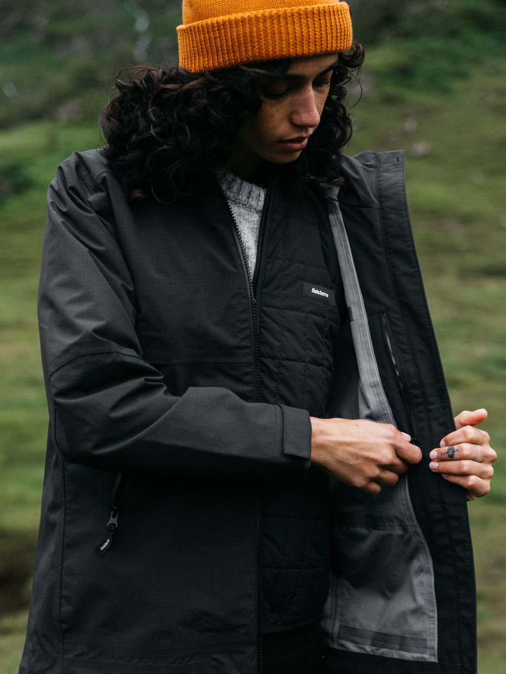 Women Stormbird Waterproof Jacket in Black