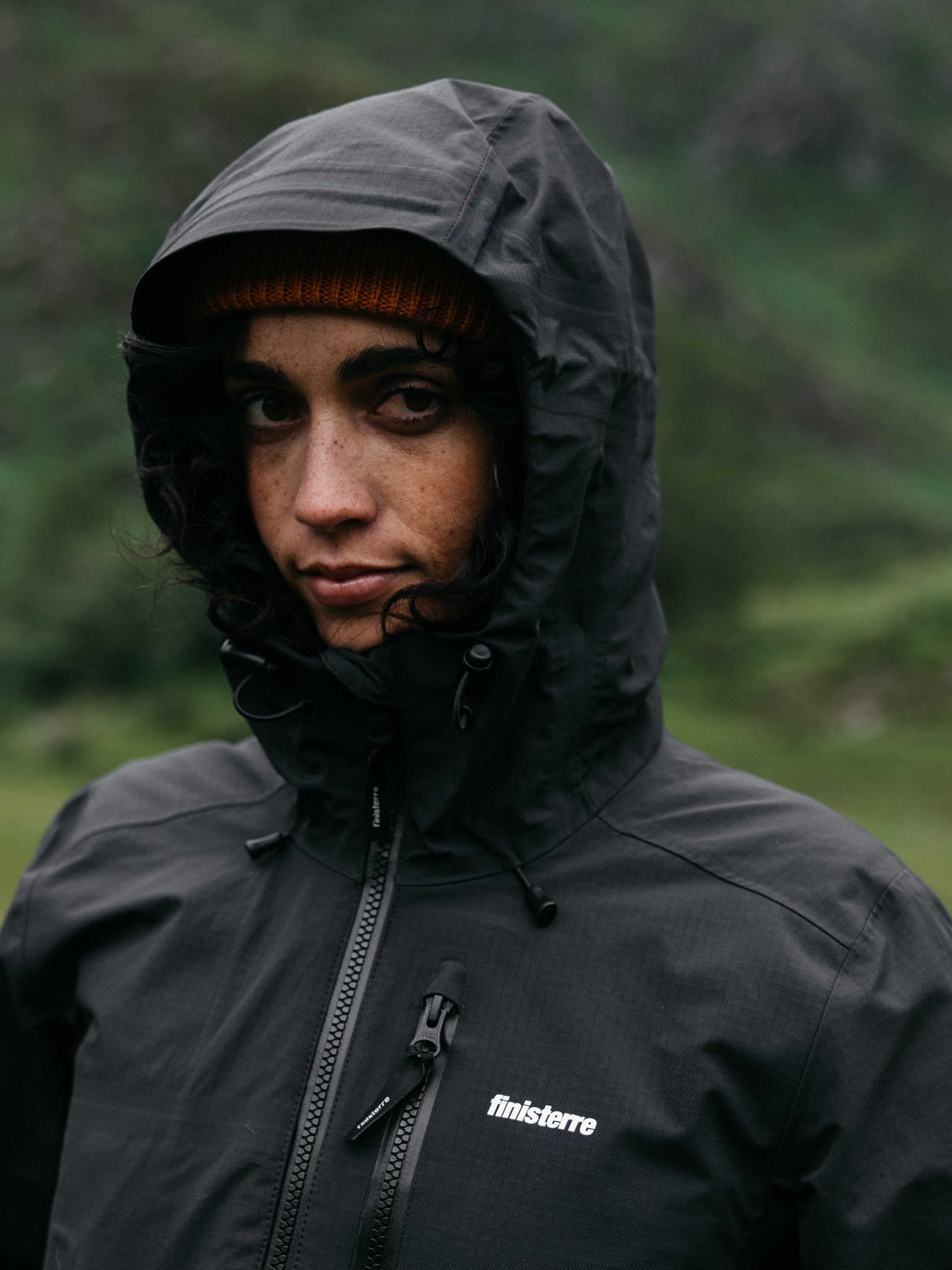 Women Stormbird Waterproof Jacket in Black