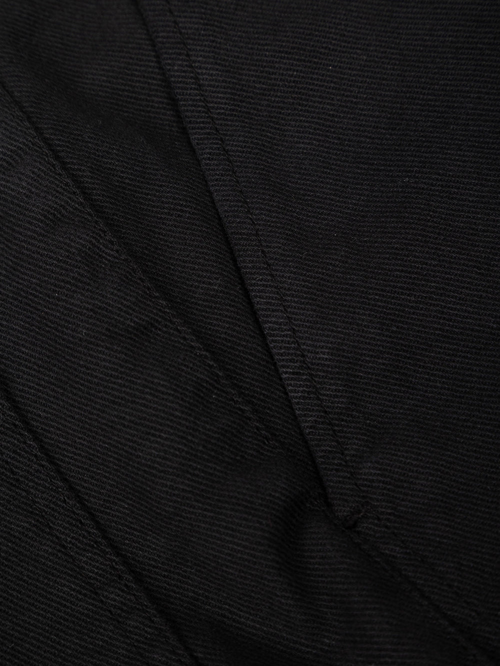 Women Yarrel Canvas Short in Black