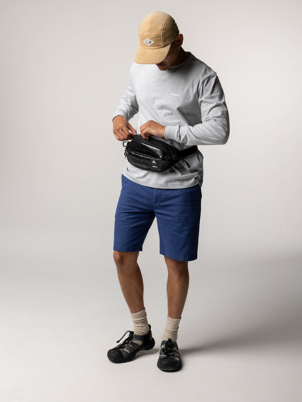 Men Harlyn Logo Long Sleeve T-Shirt in Grey Marl