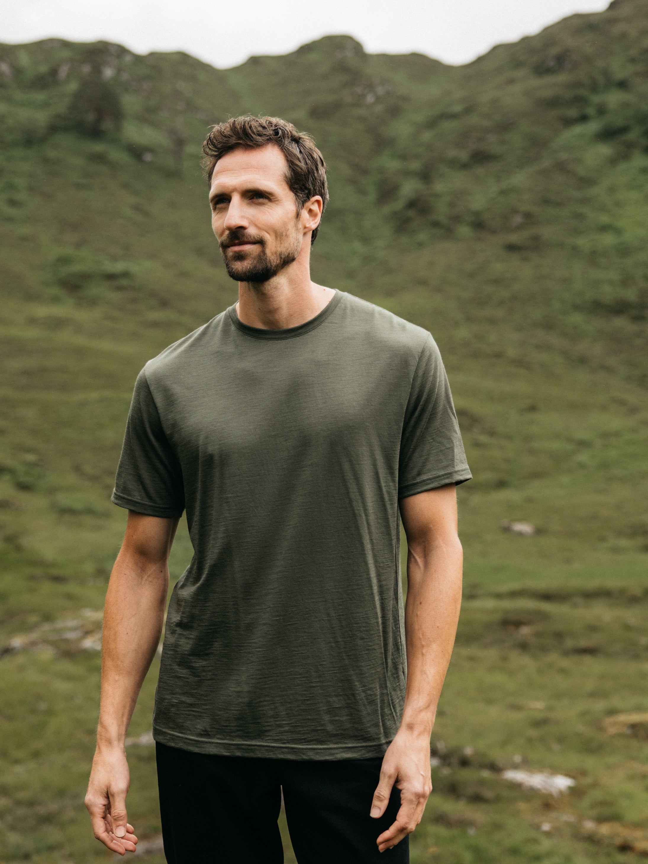 Men Merino Baselayer T-Shirt in Olive - Seeker