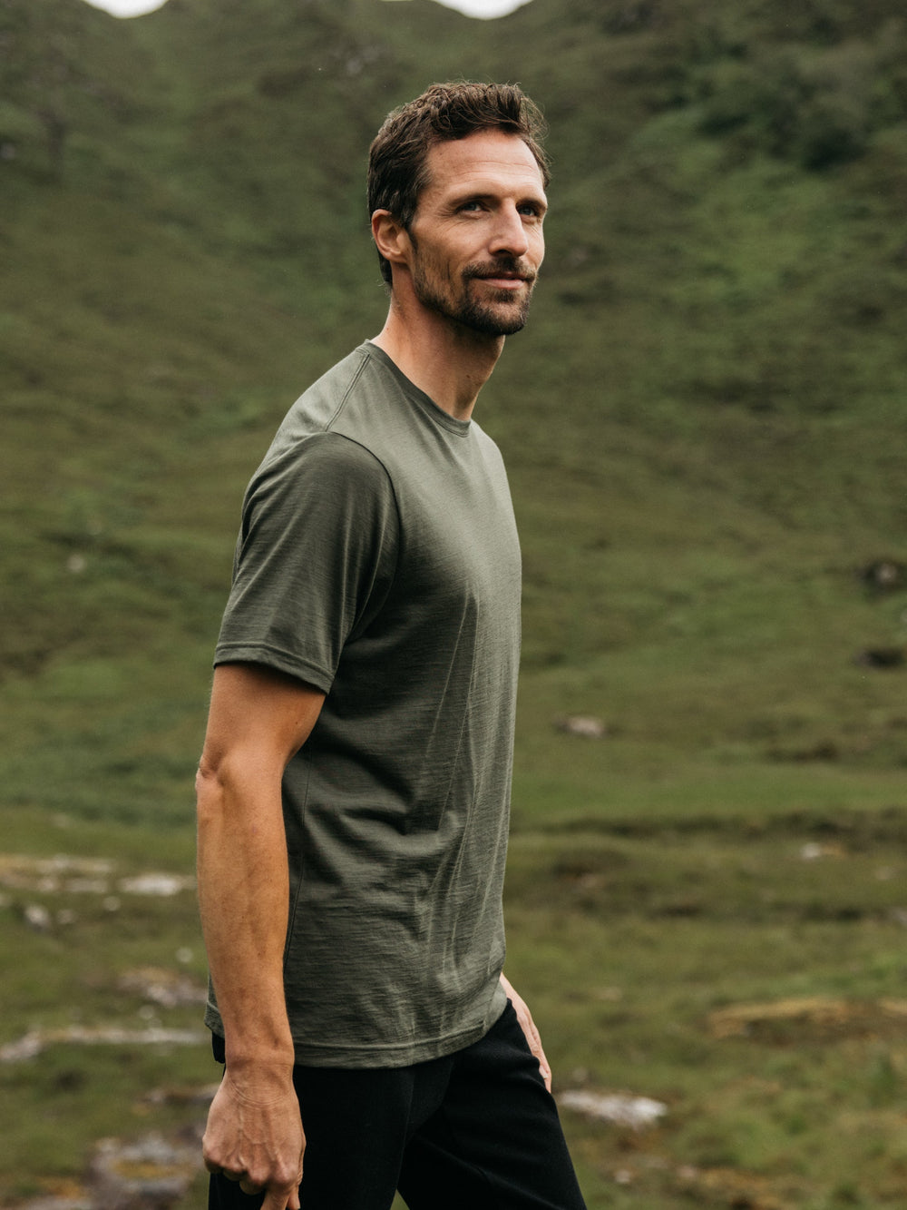 Men Merino Baselayer T-Shirt in Olive - Seeker