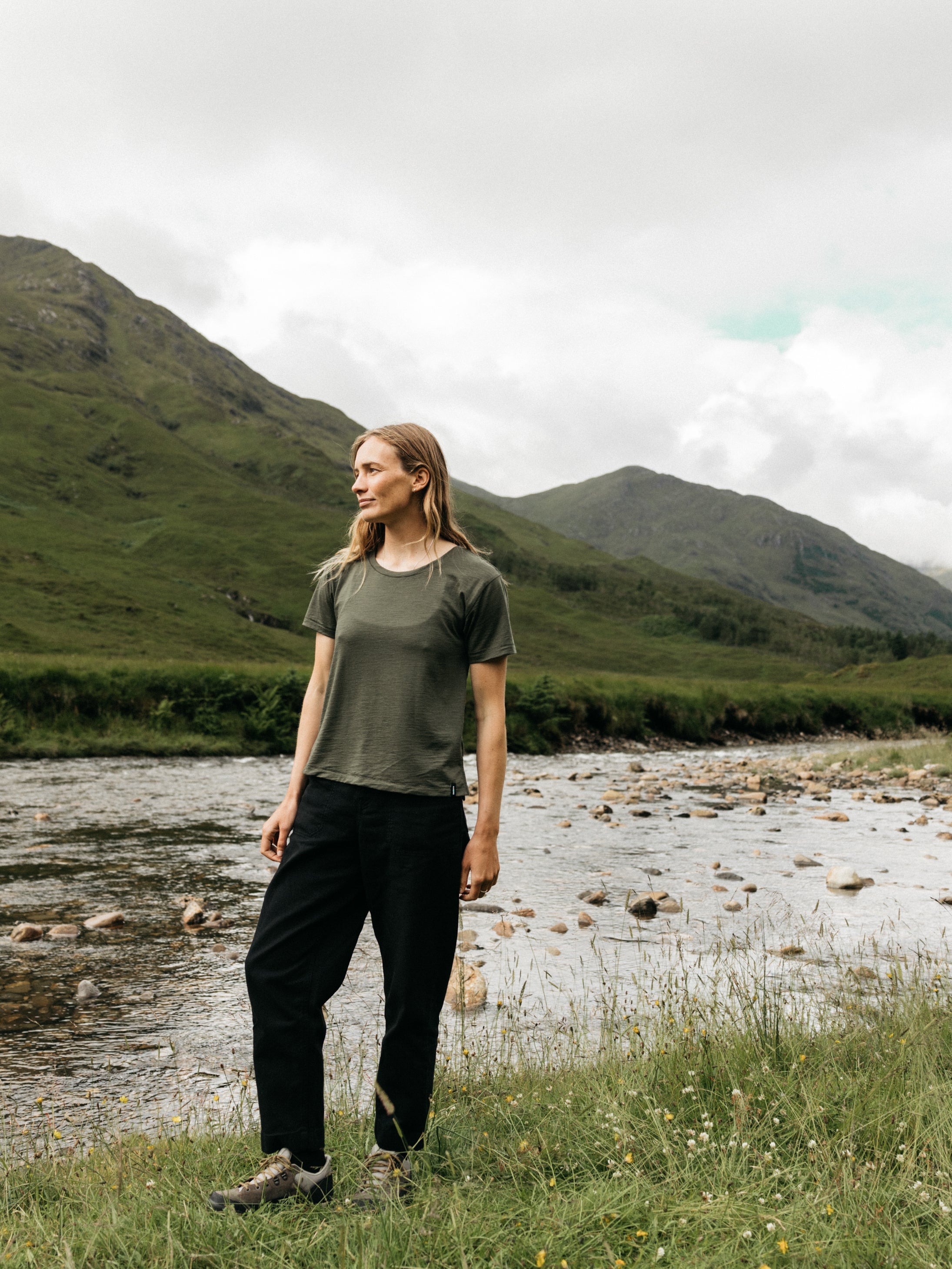 Women Merino T-Shirt Baselayer in Olive - Seeker