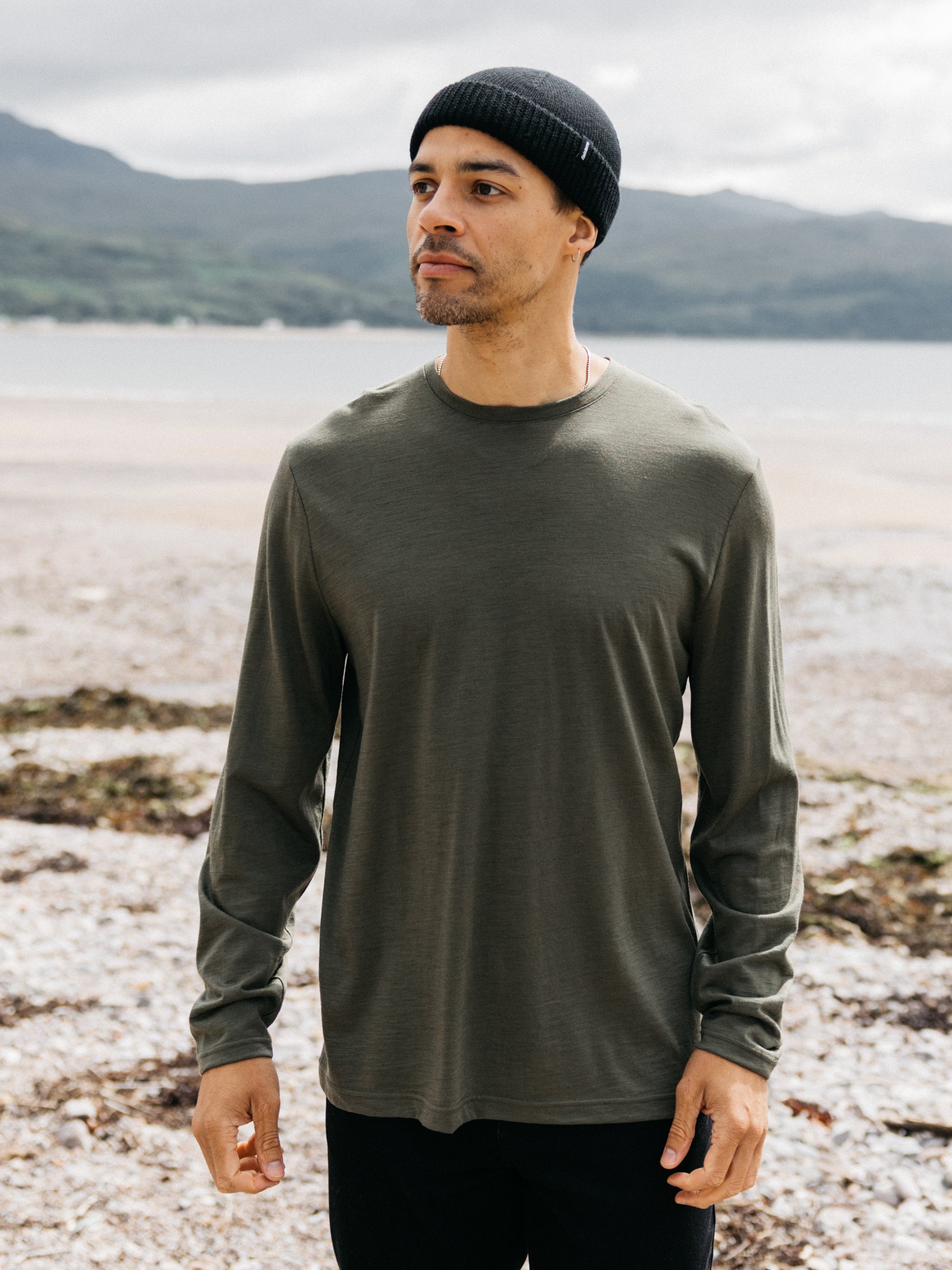 Men Merino Long Sleeve Baselayer in Olive - Seeker