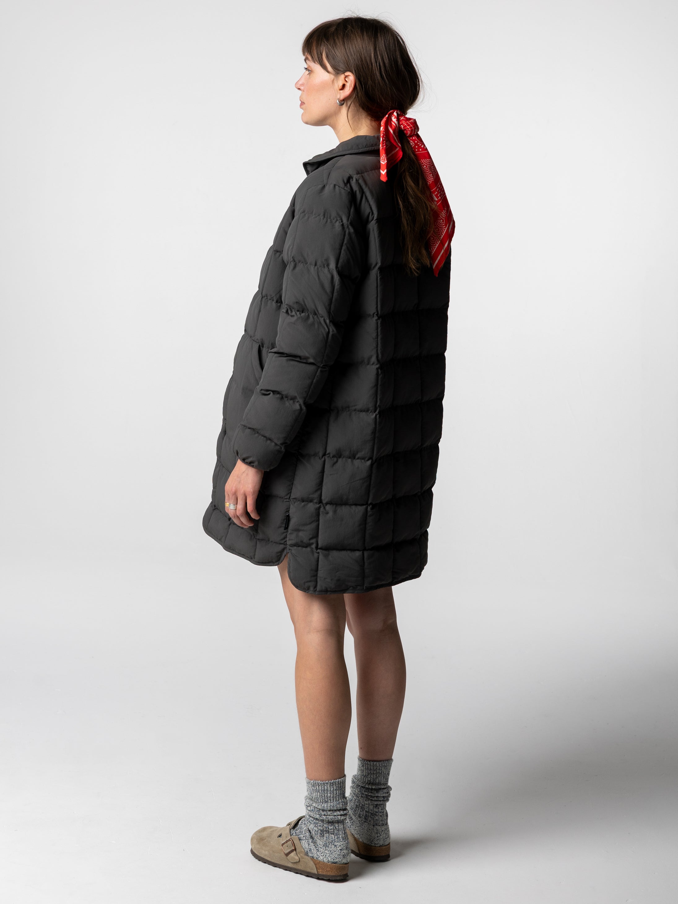 Women Recycled Quilted Coat in Raven Black - Lapwing